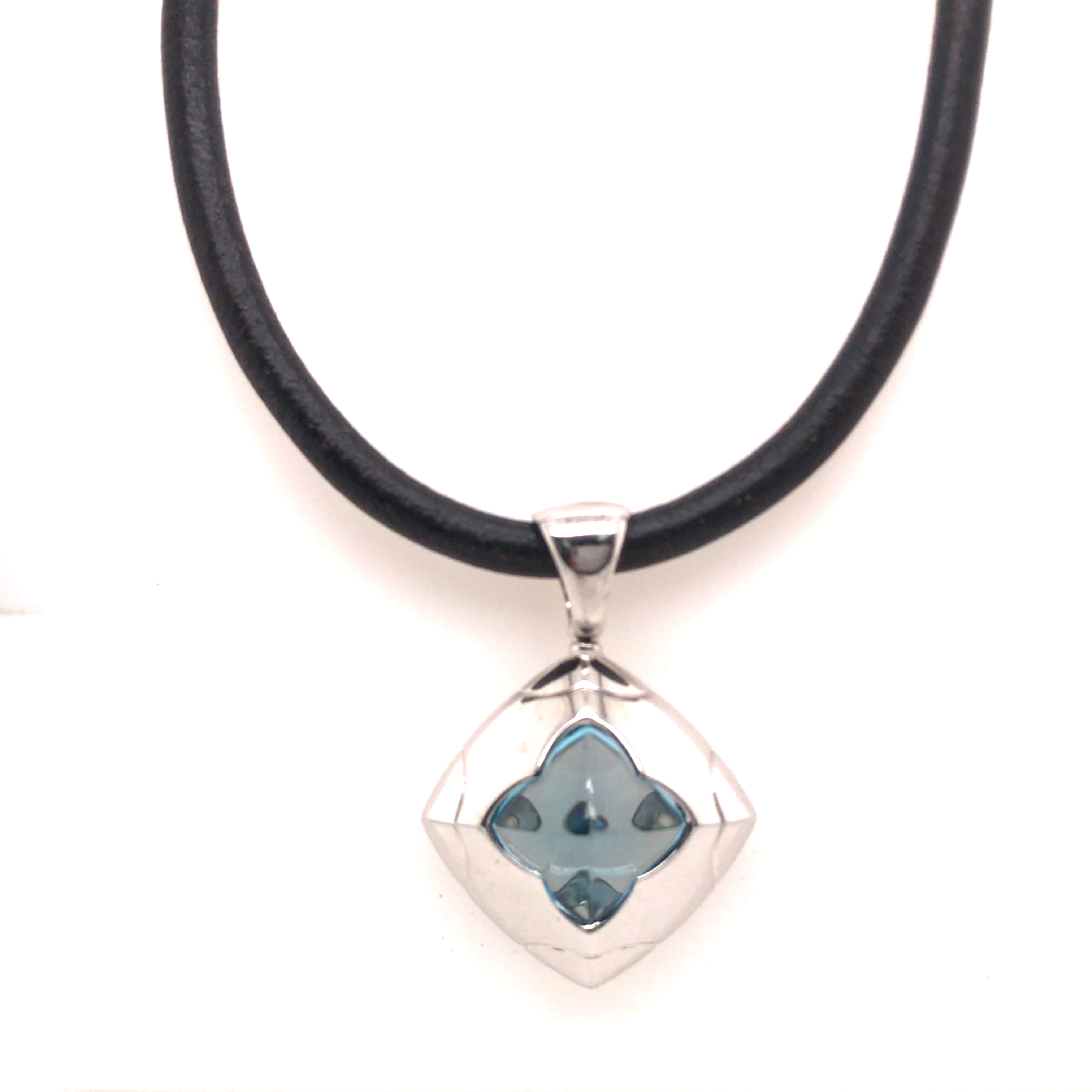 bvlgari blue necklace